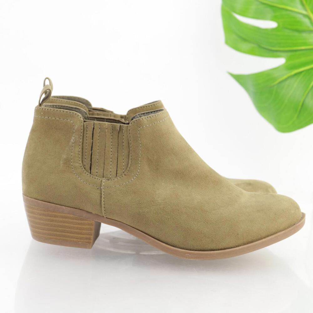 Torrid Womens Boots Size 8.5 WIDE Olive Green Vegan Suede Chelsea Bootie Pull On